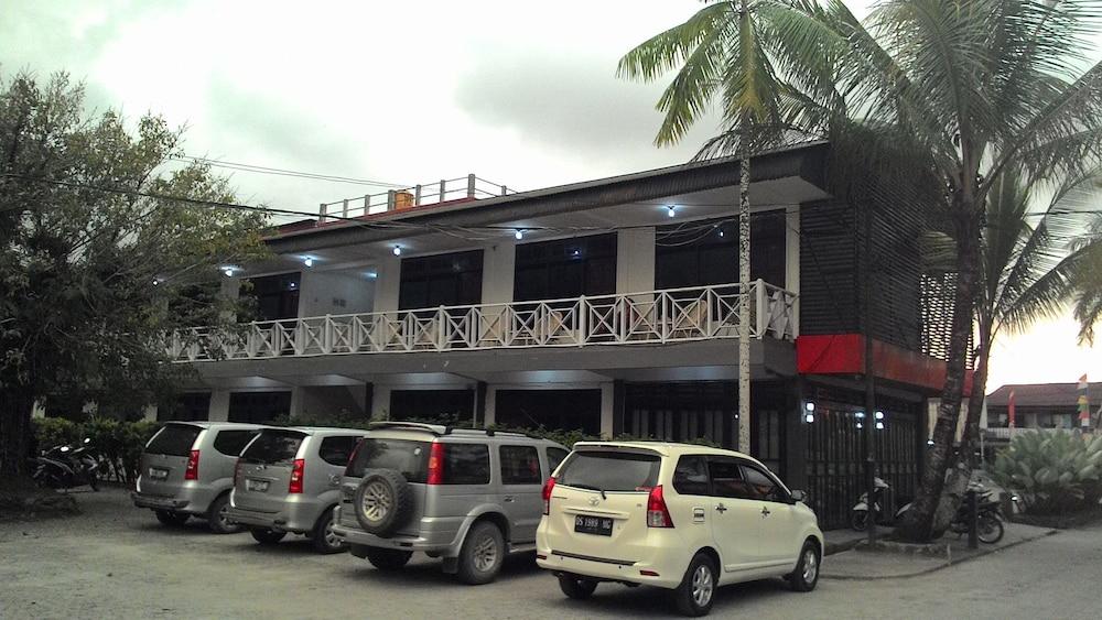 Serayu Hotel Timika Exterior foto